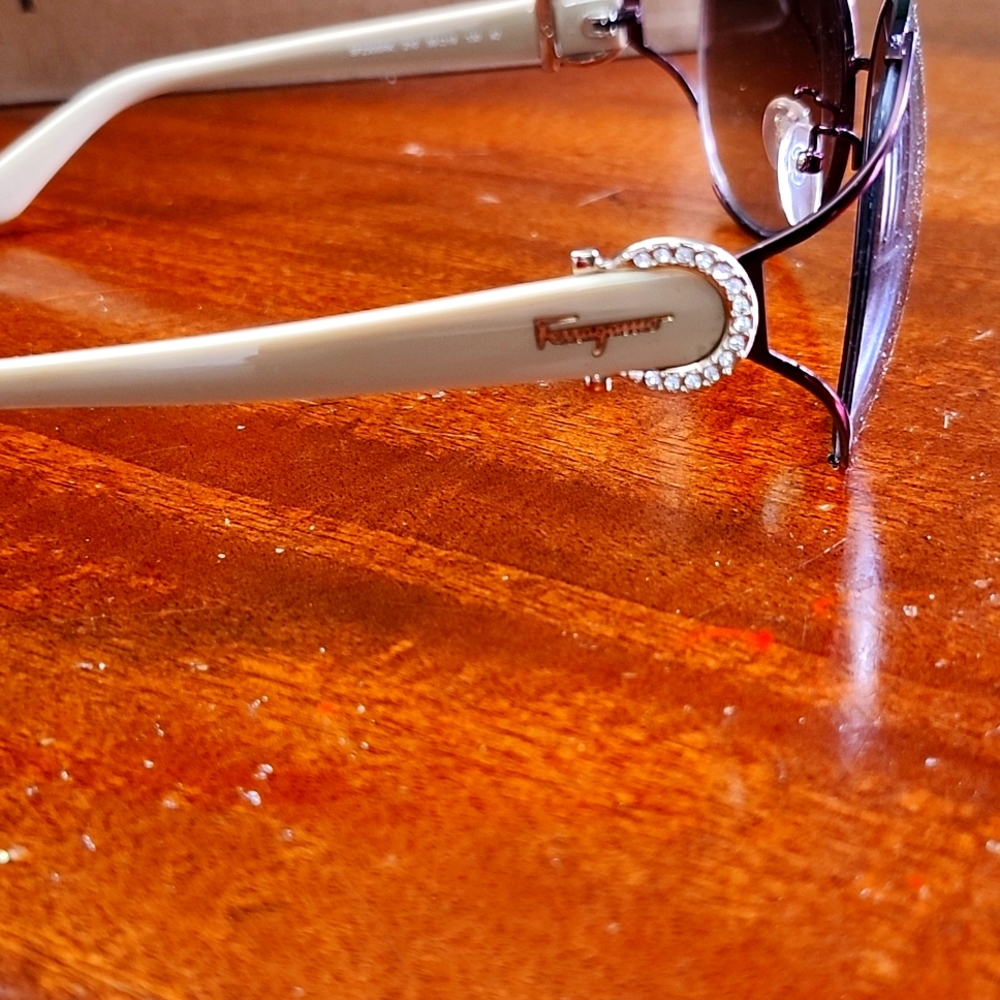 Farragamo Womans Sunglasses